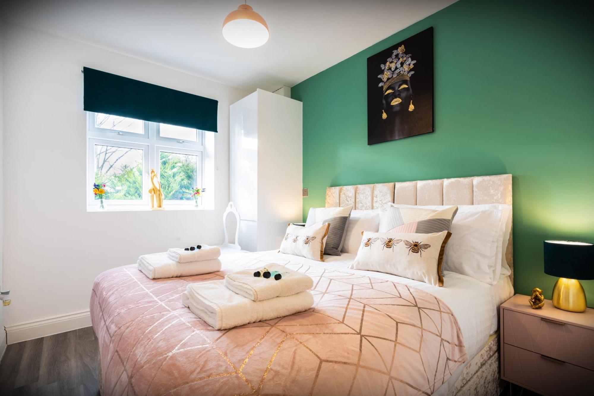 Hatfield Haven - Modern 2-Bed Retreat Near Uni, Business Park & City Center, Free Parking, Big Savings On Longer Stays 외부 사진